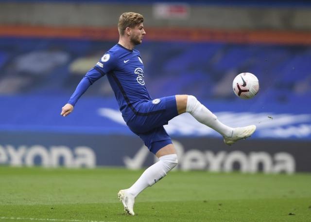 36岁韩国花滑女神变身优雅女王 社媒晒奢侈品名包价值3.7万元